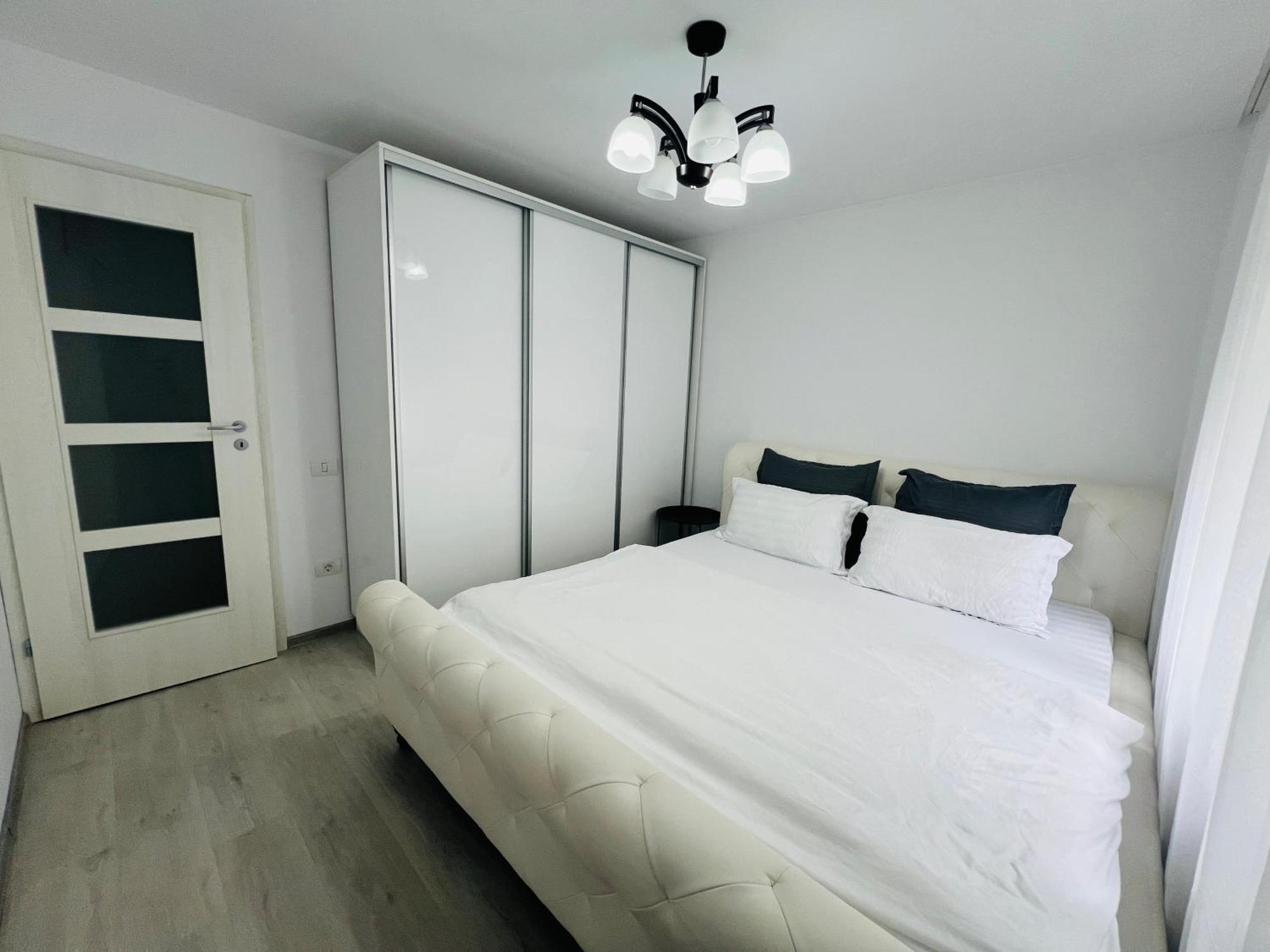 The White Pearl Apartment Oradea Exterior photo